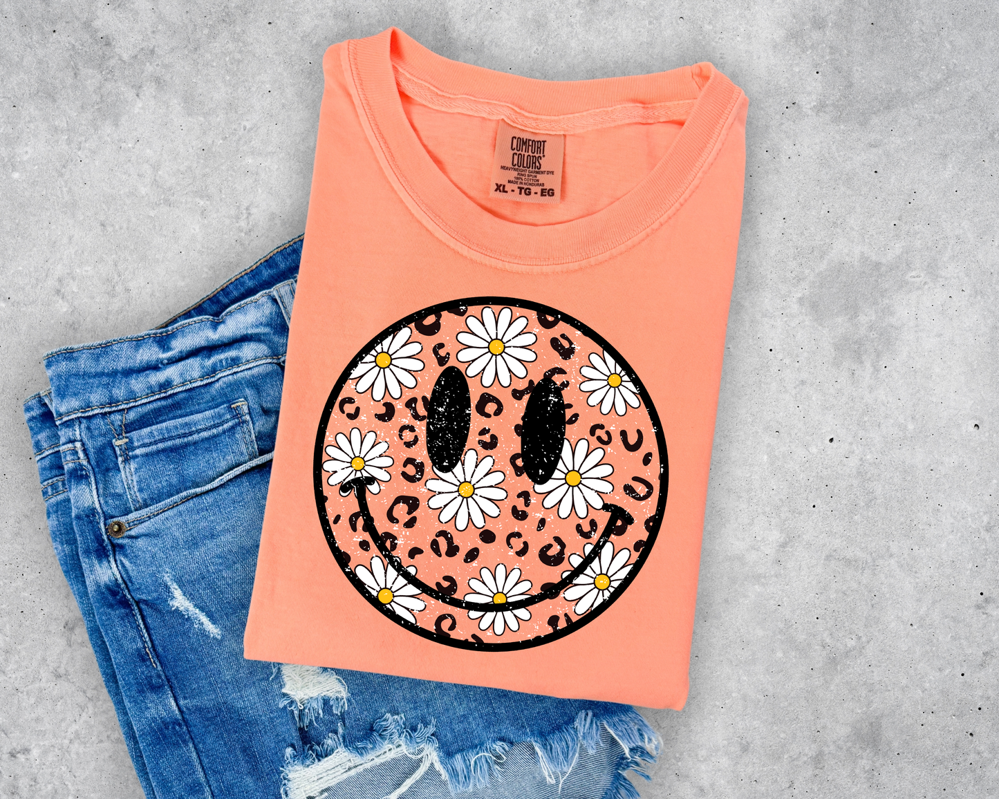 Daisy Smiley Tee