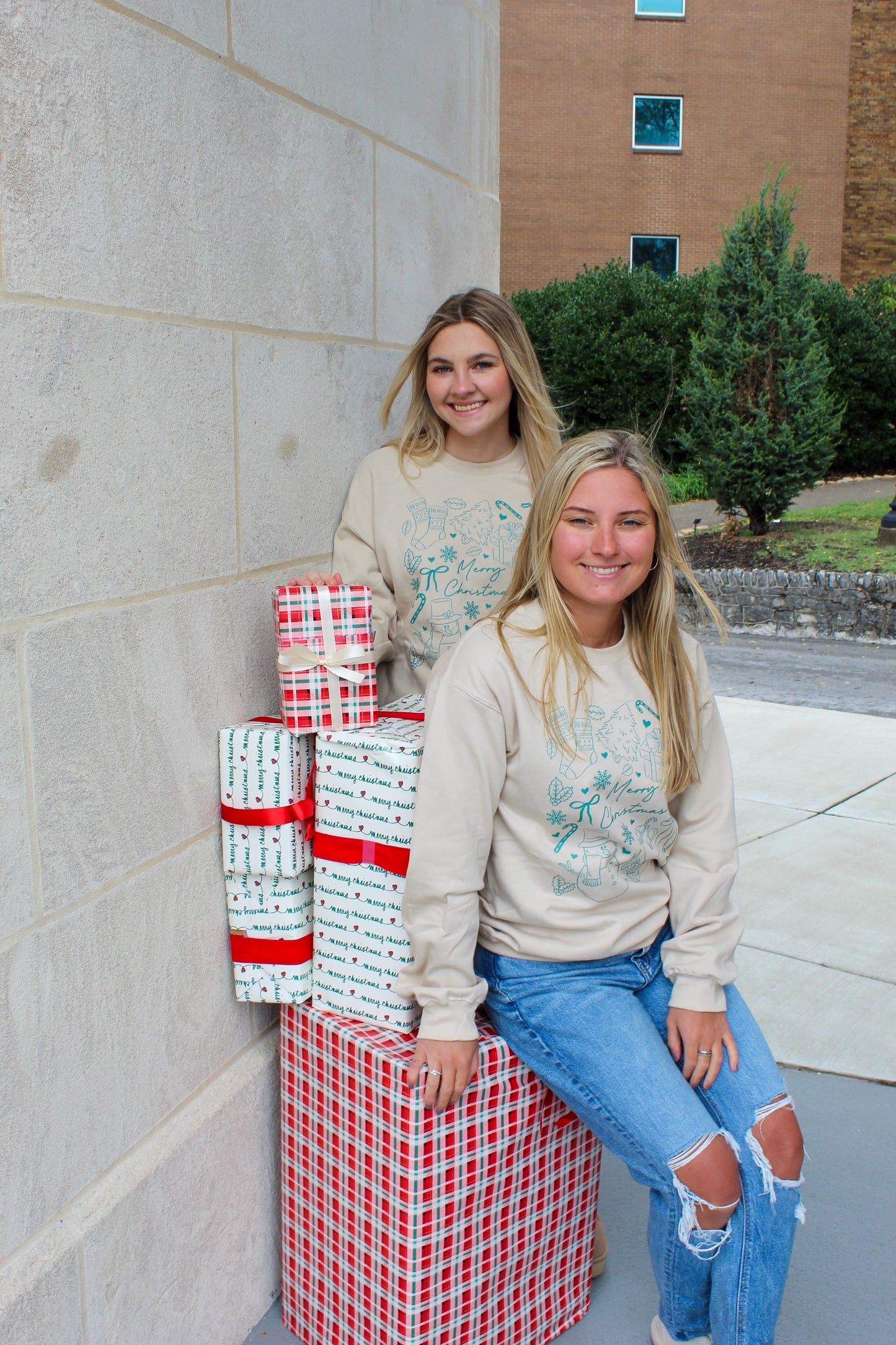 Dainty Christmas Knick Knack